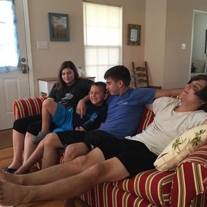 Meet your Posher, April